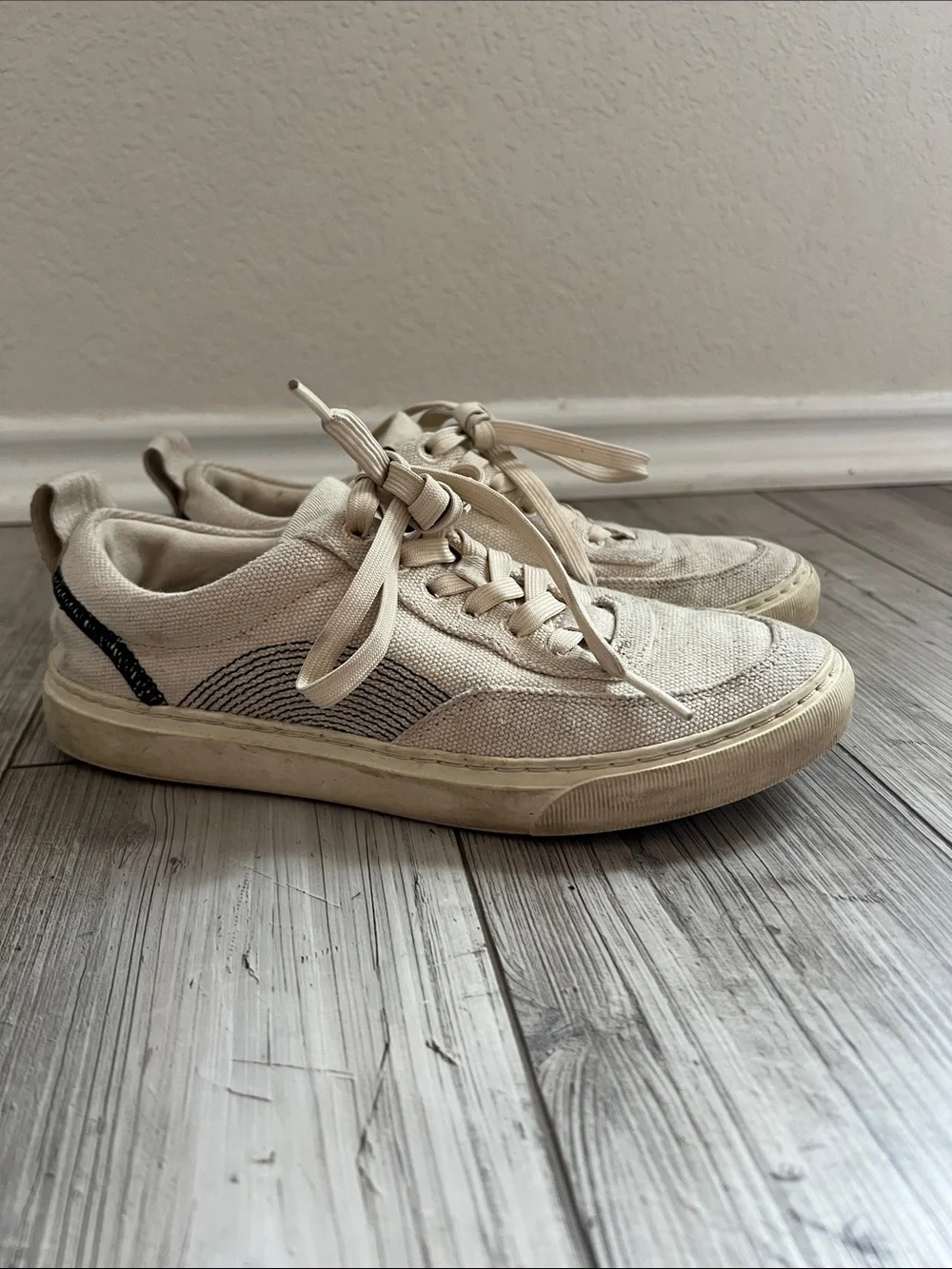 Everlane Natural Canvas Low-Top Sneakers